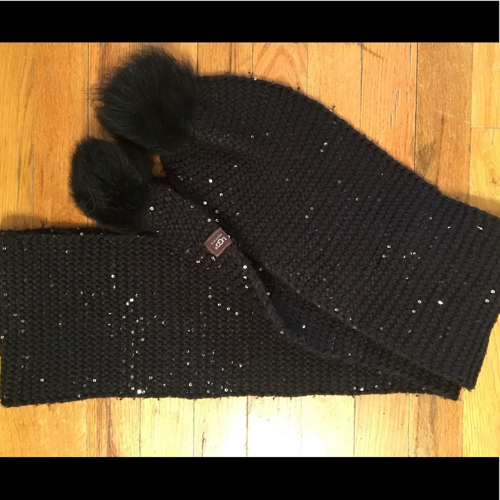 Ugg winter scarf